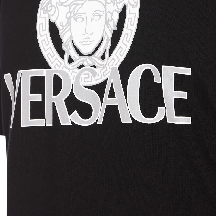 VERSACE Logo Print Black Crewneck Short Sleeve T-Shirt for Men 1011504-1A08375-1B000 圖 6