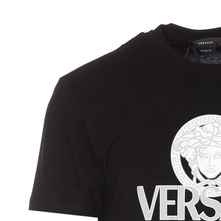 VERSACE Logo Print Black Crewneck Short Sleeve T-Shirt for Men 1011504-1A08375-1B000 圖 7