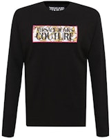 VERSACE Logo Print Black Long-Sleeve Crewneck T-Shirt B3GUA7TU-30171-899 VERSACE Logo Print Black Long-Sleeve Crewneck T-Shirt B3GUA7TU-30171-899
