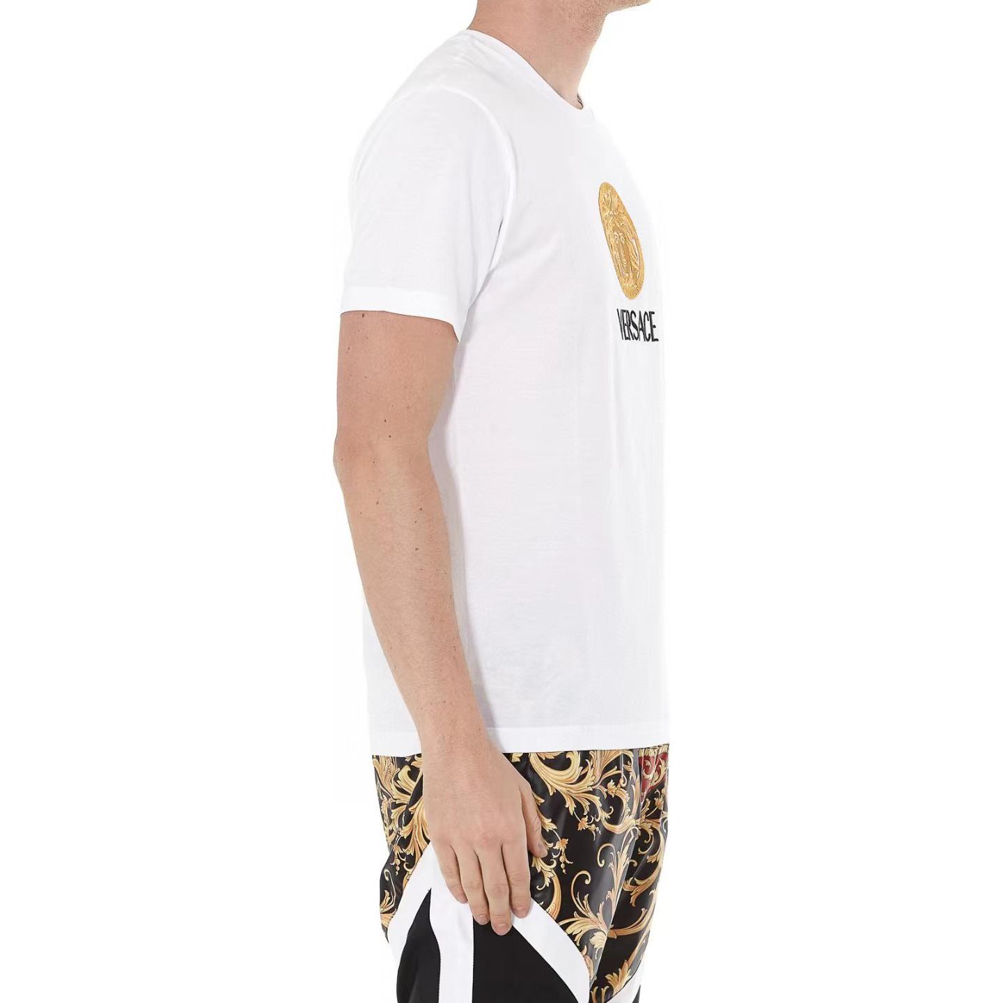 VERSACE Logo Print Crew Neck Short Sleeve T-Shirt  White A86239 A22806 A1001 圖 6