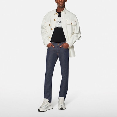 베르사체 로고 프린트 반소매 크루넥 티셔츠 A89296-A228806-A1008 Shop 베르사체 로고 프린트 반소매 크루넥 티셔츠 A89296-A228806-A1008