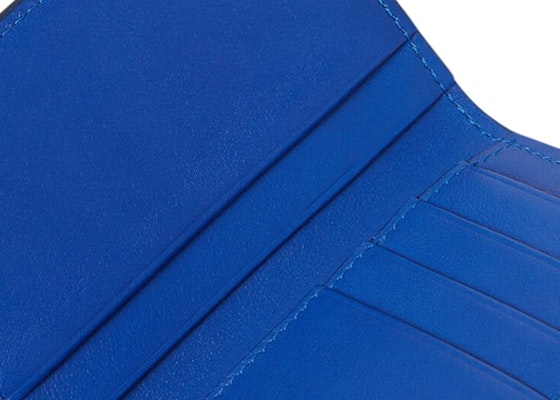 Versace Medusa Biggie (6 Card Slot 1 Cash Compartments) Bi-Fold Card Holder Royal Blue/Gold Order Versace Medusa Biggie (6 Card Slot 1 Cash Compartments) Bi-Fold Card Holder Royal Blue/Gold