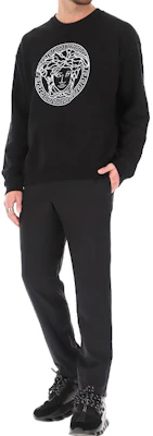 Versace Medusa Crewneck Sweatshirt Hitam Bordir A89395-A231242-A1008 Shop Versace Medusa Crewneck Sweatshirt Hitam Bordir A89395-A231242-A1008