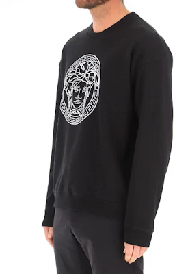 Versace Medusa Crewneck Sweatshirt Hitam Bordir A89395-A231242-A1008 Details for Versace Medusa Crewneck Sweatshirt Hitam Bordir A89395-A231242-A1008