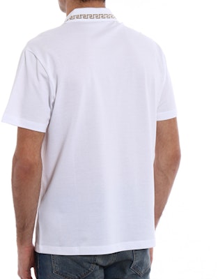 VERSACE Kaos Polo Lengan Pendek Putih Logo Emas Medusa dengan Saku A79252-A223004-A93A Purchase VERSACE Kaos Polo Lengan Pendek Putih Logo Emas Medusa dengan Saku A79252-A223004-A93A