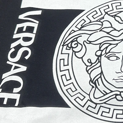 Sudadera Negra Cuello Redondo con Logo Medusa de VERSACE. 1002767-1A02034-1B000 Shop Sudadera Negra Cuello Redondo con Logo Medusa de VERSACE. 1002767-1A02034-1B000