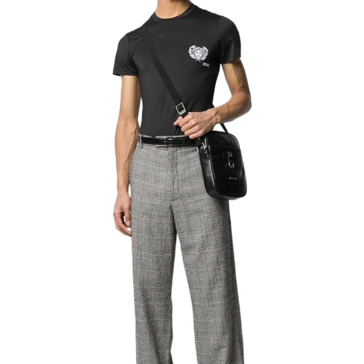 Lookbook 范思哲 Medusa 标志印花圆领黑色T恤 - 经典款短袖 AGU13013A233026