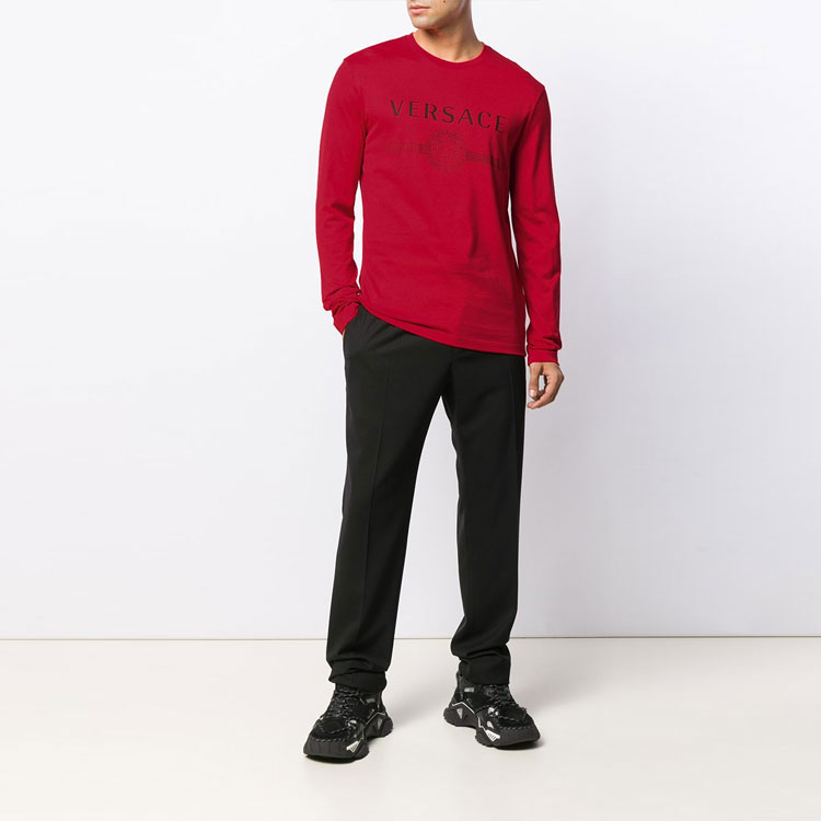 Lookbook ヴェルサーチ メデューサロゴ ユニセックス レッド 長袖Tシャツ A83580-A228806-A041