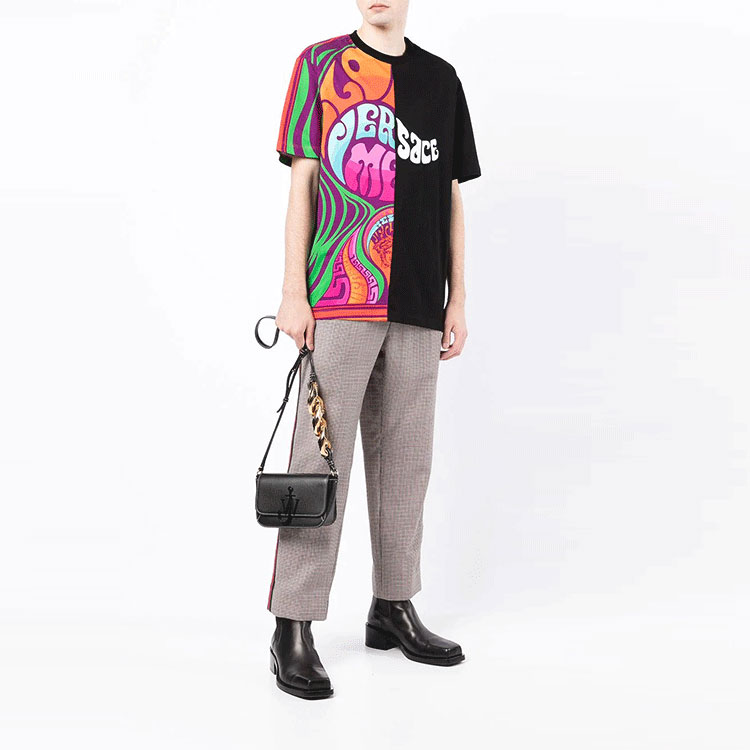 Lookbook 베르사체 메두사 뮤직 그래픽 블랙 반팔 티셔츠 1003390-1A02374-5B020