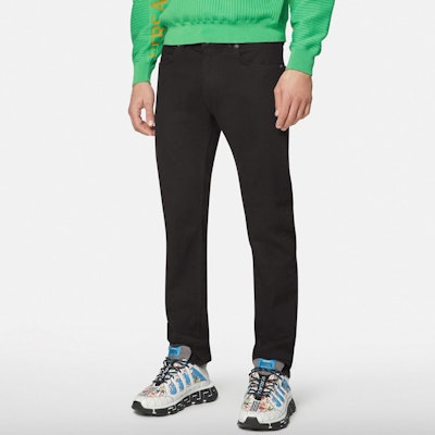 VERSACE Celana Jeans Hitam Pola Medusa A81832-1F01113-1D040 Shop VERSACE Celana Jeans Hitam Pola Medusa A81832-1F01113-1D040