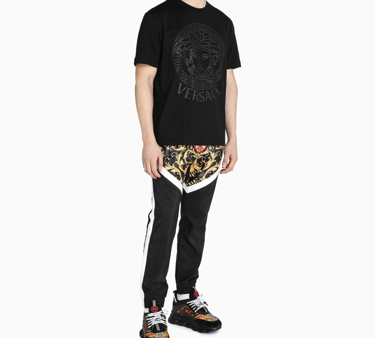 Details for ヴェルサーチ メデューサプリント ブラック半袖Tシャツ A85172-A228806-A1008