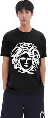 베르사체 메두사 프린트 반팔 크루넥 티셔츠 SS22 블랙 A77981-A224637-A99C 3