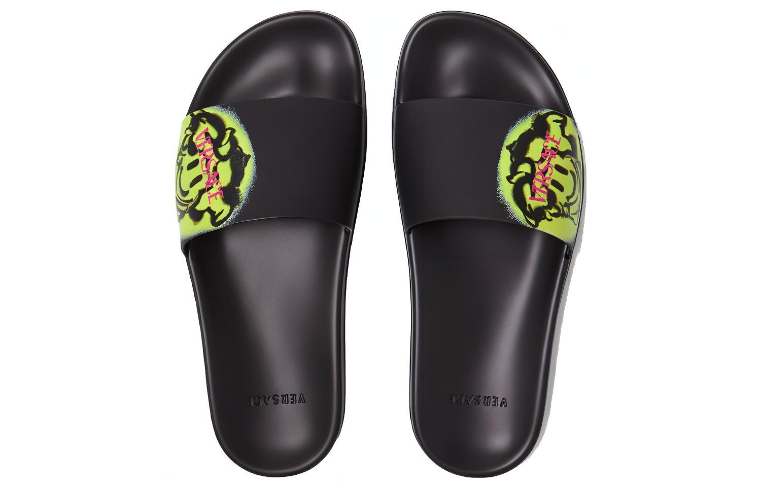 Lookbook ヴェルサーチ メドゥーサ スライド (黒) DSU6516-1A02005-2B670