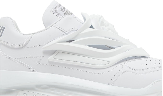 Sneaker Versace Odissea Karet Caged Medusa 'Triple White' 1004524-1A03180_1W010 Order Sneaker Versace Odissea Karet Caged Medusa 'Triple White' 1004524-1A03180_1W010