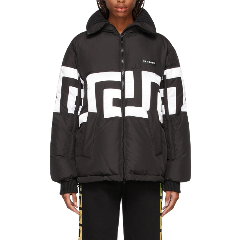 Shop Jaket Hitam Pria Versace Motif Polos Ritsleting Kain Katun 1007440-1A05269-5B010