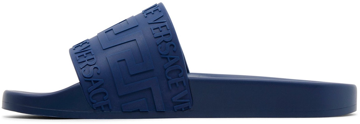 Versace Sandal Kolam 'La Greca - Biru Navy' 1006272-1A04264-1UC70 Lookbook Versace Sandal Kolam 'La Greca - Biru Navy' 1006272-1A04264-1UC70