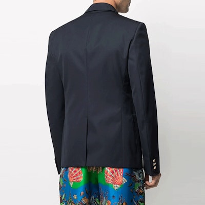 버버리 싱글 브레스티드 블레이저 노치 라펠 다크 블루 A88820-1F00737-1U040 Shop 버버리 싱글 브레스티드 블레이저 노치 라펠 다크 블루 A88820-1F00737-1U040