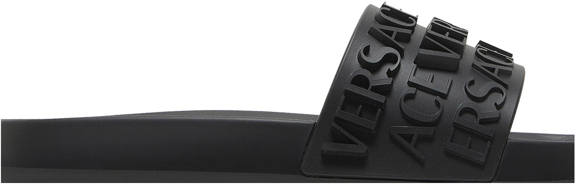 Versace Selipar 'Allover Logo - Hitam' 1008730-1A05628-1B000 Lookbook Versace Selipar 'Allover Logo - Hitam' 1008730-1A05628-1B000
