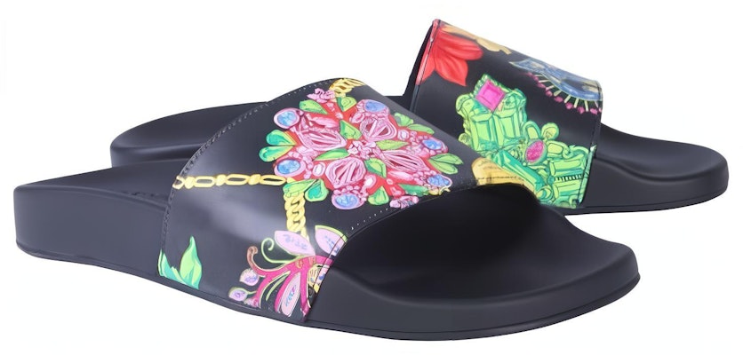 Versace Selipar 'Hitam Bunga' DSU6210-D35VG-DNMC Lookbook Versace Selipar 'Hitam Bunga' DSU6210-D35VG-DNMC