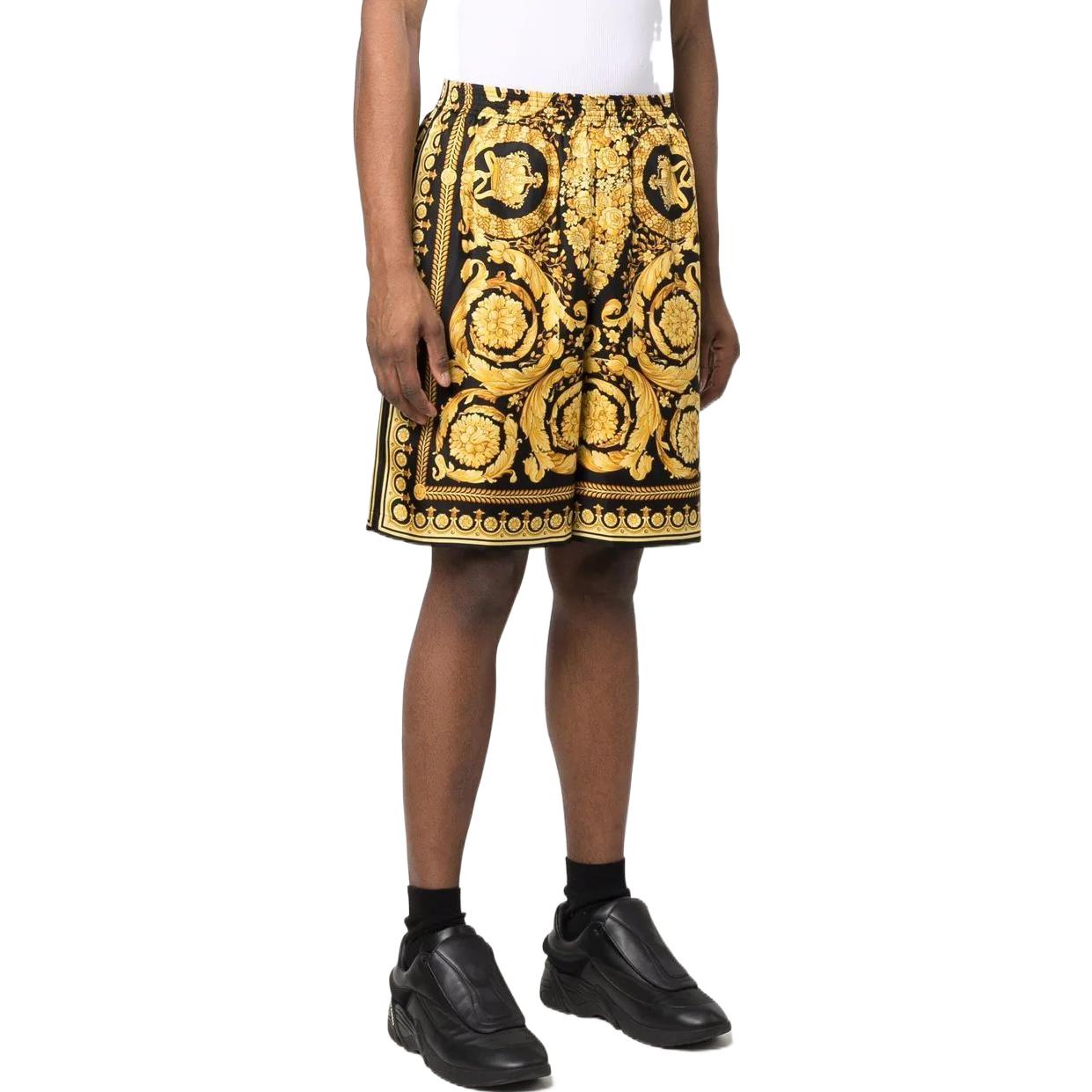 Purchase VERSACE SS22 Pantalones Cortos de Seda a la Rodilla Estampado Barocco Multicolor. 10024761A03044-5B000