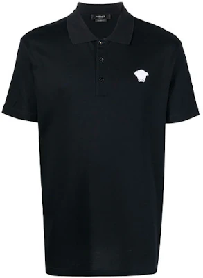 VERSACE SS22 Baju Polo Hitam dengan Warna Solid dan Sulaman Logo A87427-1A04869-2U220 Order VERSACE SS22 Baju Polo Hitam dengan Warna Solid dan Sulaman Logo A87427-1A04869-2U220