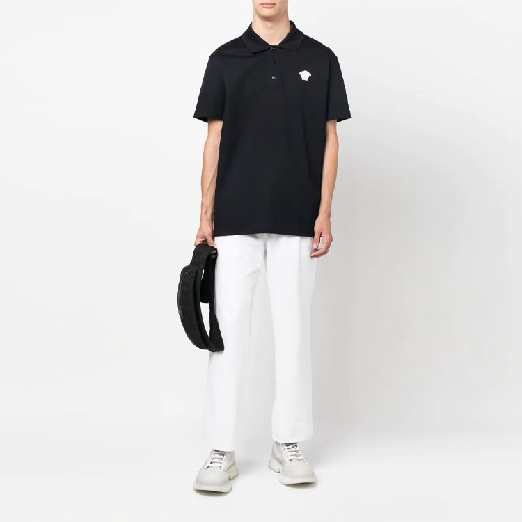 Lookbook 范思哲 SS22 黑色纯色刺绣标志 Polo 衬衫 A87427-1A04869-2U220