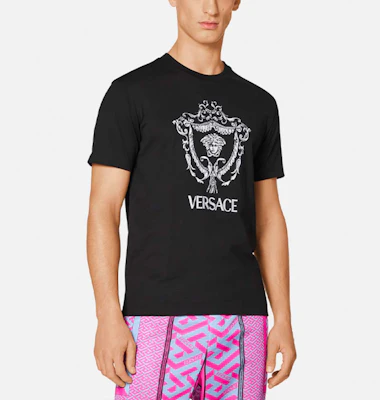 베르사체 SS22 블랙 프린트 코튼 반팔 티셔츠 1005684-1A03990-1B000 Shop 베르사체 SS22 블랙 프린트 코튼 반팔 티셔츠 1005684-1A03990-1B000