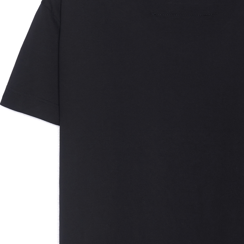 Shop VERSACE SS22 黑色印花短袖圓領T恤 A232741-AUU0100-5A1008