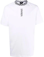 VERSACE SS22 Crewneck Logo T-Shirt White 10033911-A02346-1W000 VERSACE SS22 Crewneck Logo T-Shirt White 10033911-A02346-1W000