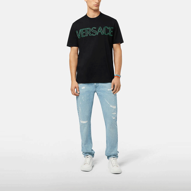 VERSACE SS22  Logo Embroidered T-Shirt Black. 1003914-1A02786-1B000 圖 3