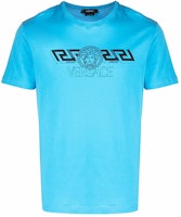 VERSACE SS22 Logo Print Short Sleeve T-Shirt Blue 1003906-1A02800-1V440 VERSACE SS22 Logo Print Short Sleeve T-Shirt Blue 1003906-1A02800-1V440