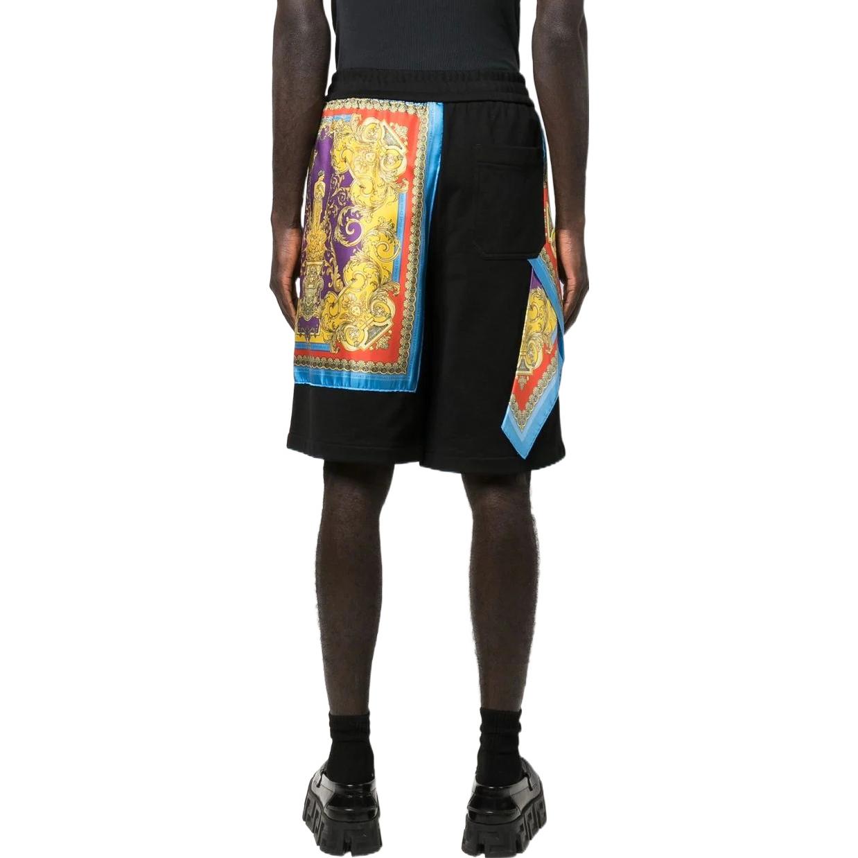 Shop VERSACE SS22 Pantalones Cortos Casual Negros con Estampado y Cordones 10053011-A03635-1B000