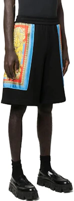 VERSACE SS22 Pantalones Cortos Casual Negros con Estampado y Cordones 10053011-A03635-1B000 Purchase VERSACE SS22 Pantalones Cortos Casual Negros con Estampado y Cordones 10053011-A03635-1B000