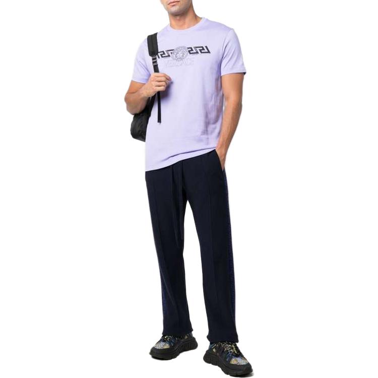 Lookbook VERSACE SS22 紫色美杜莎印花圓領T恤 1003906-1A02800-1L720