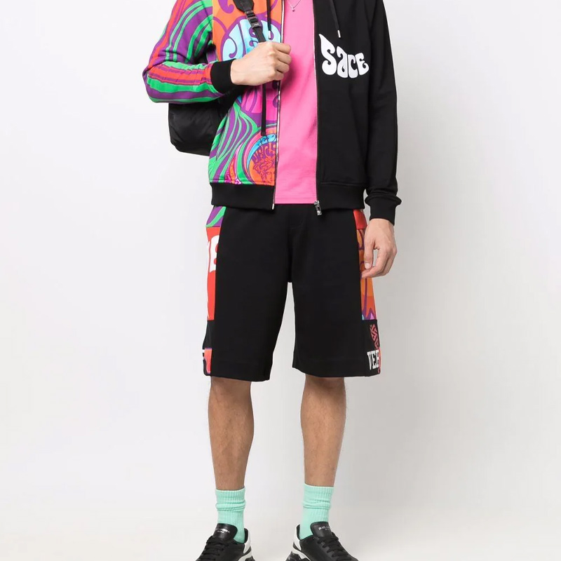 Lookbook VERSACE SS22 Abstract Print Cotton Shorts  Casual Black 1004003-1A02869-5B020
