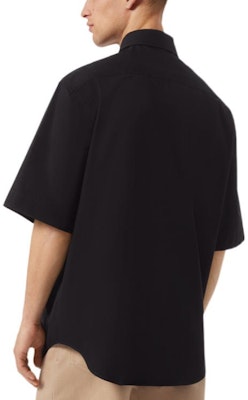 VERSACE SS22 巴洛克刺繡寬鬆短袖襯衫 黑色 男款 1006061-1A04369-2B020 Shop VERSACE SS22 巴洛克刺繡寬鬆短袖襯衫 黑色 男款 1006061-1A04369-2B020