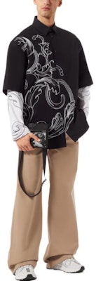 VERSACE SS22 巴洛克刺繡寬鬆短袖襯衫 黑色 男款 1006061-1A04369-2B020 Purchase VERSACE SS22 巴洛克刺繡寬鬆短袖襯衫 黑色 男款 1006061-1A04369-2B020