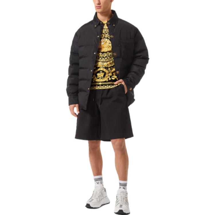 Lookbook 베르사체 SS22 바로크 골드 프린트 반팔 티셔츠 패션 1006662-1A04612-5B000