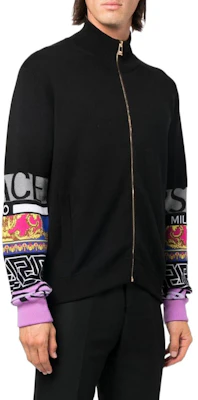 베르사체 SS22 블랙 하이넥 집업 스웻셔츠 10062911A040781B000 Purchase 베르사체 SS22 블랙 하이넥 집업 스웻셔츠 10062911A040781B000