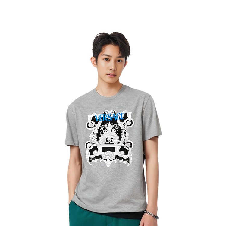 Shop Camiseta Gris Manga Corta Gráfica VERSACE SS22 Hombre Cuello Redondo Estampada. 1006446-1A04415-1E090