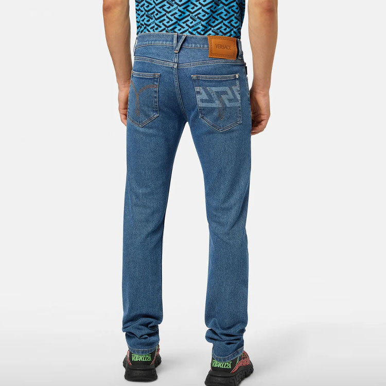 Shop VERSACE SS22 Celana Jeans Pria Slim Fit Biru Solid Mid-Rise dengan Kantong Kancing. A81832-1A02877-1D030