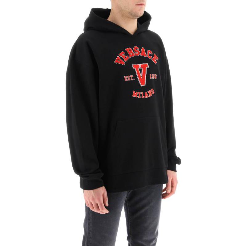 VERSACE SS23  Black Hooded Pullover Sweatshirt with Red Letter Print 1008065-1A05751-1B000 圖 6