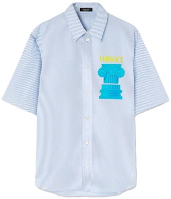 VERSACE SS23 Kemeja Lengan Pendek Cetakan Jalur Huruf Biru. 1010841-1A07900-2WG70 Order VERSACE SS23 Kemeja Lengan Pendek Cetakan Jalur Huruf Biru. 1010841-1A07900-2WG70