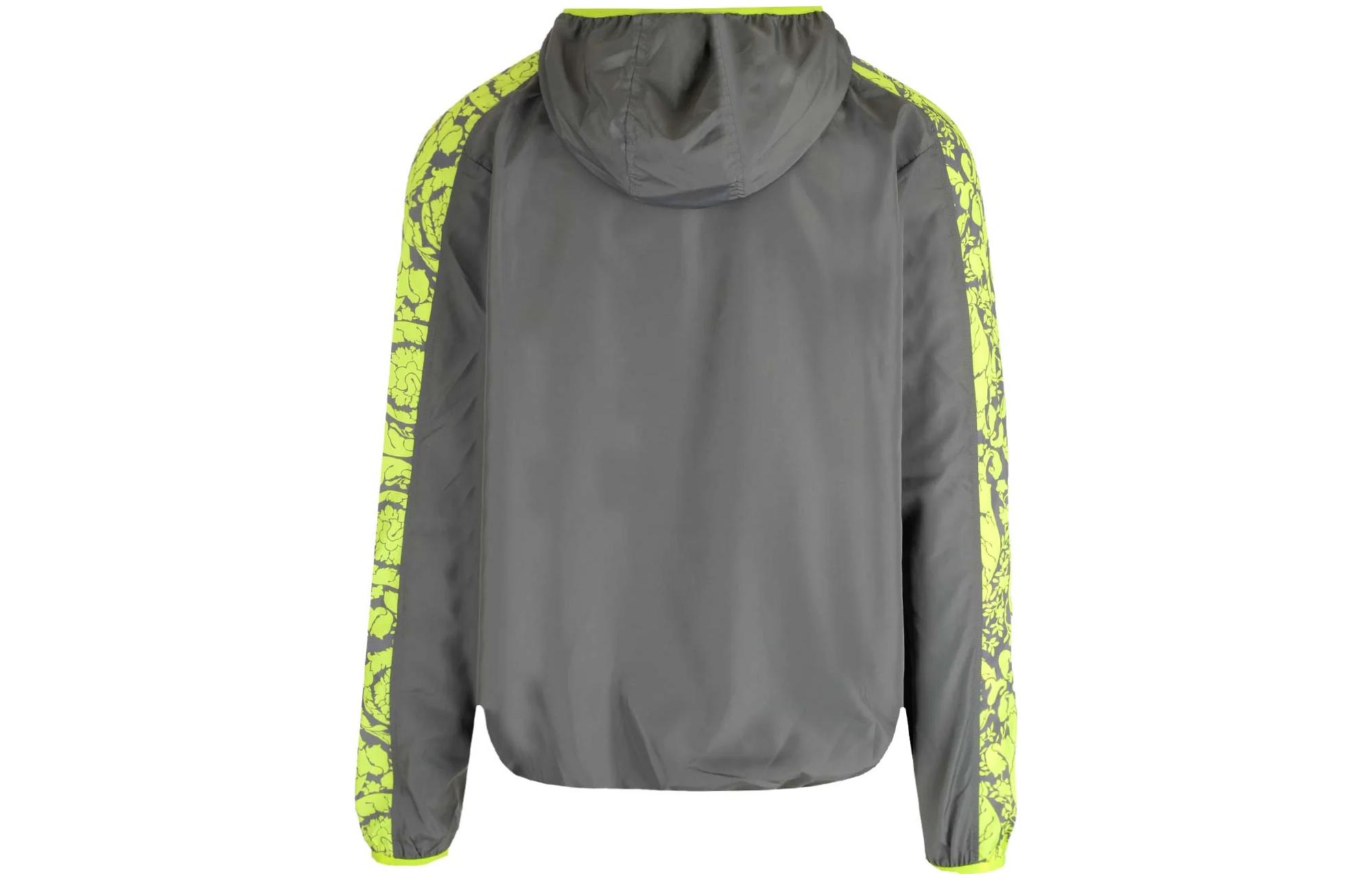 Lookbook VERSACE SS23 深灰色拼信印花半拉鍊外套 1008147-1A05829-5E150