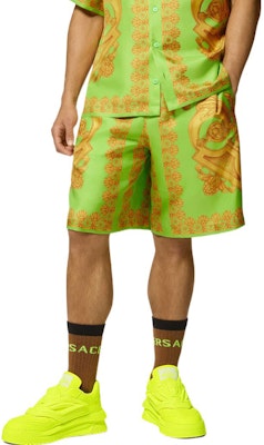 VERSACE SS23 淺綠色圖案休閒短褲 1002476-1A05710-5Y250 Shop VERSACE SS23 淺綠色圖案休閒短褲 1002476-1A05710-5Y250