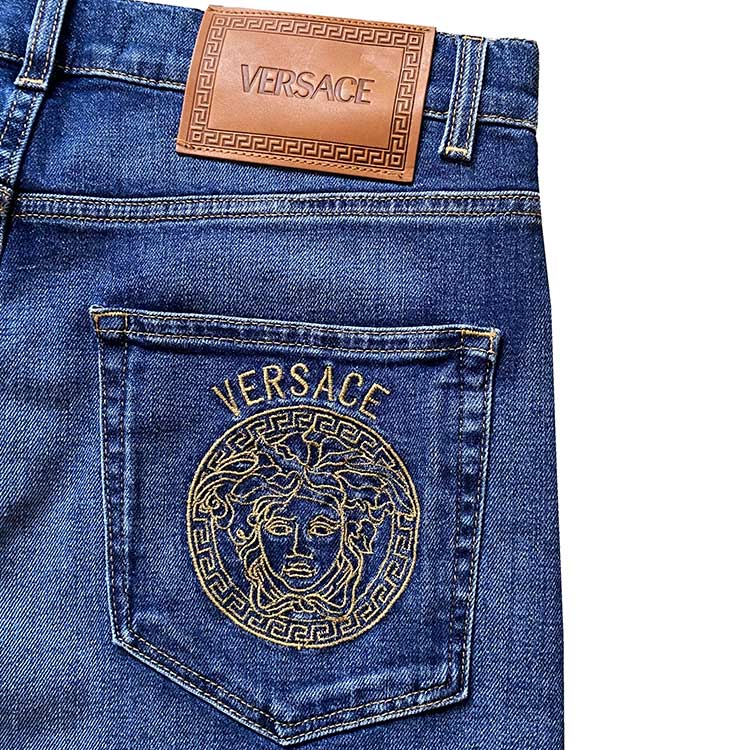 Sizing Versace SS23  Washed Embroidered Straight-Leg Jeans Blue 1011835-1A03324-1D030