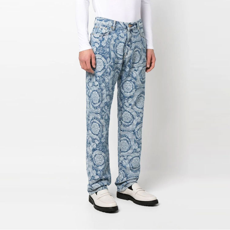 VERSACE SS23 Barocco Silhouette Print Straight Jeans Washed Blue Mens. 1007837-1A05765-1D520 圖 5