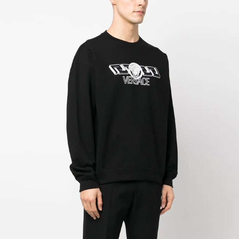 Purchase ヴェルサーチ SS23 ブラック ロゴプリント プルオーバースウェットシャツ 1008535-1A06119-1B000