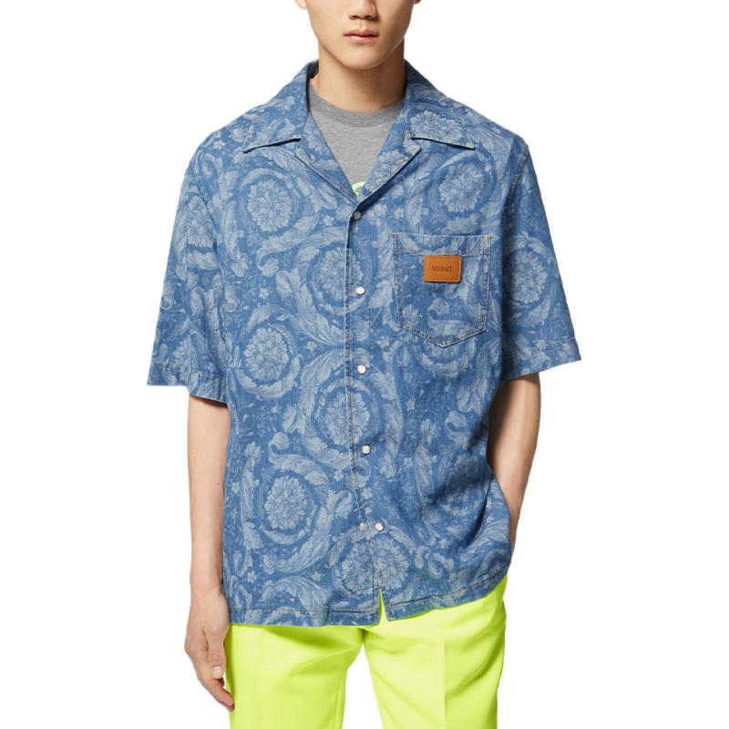 Lookbook VERSACE 2023春夏花卉印花短袖休閒襯衫牛仔藍 男款 1007836-1A05765-1D520
