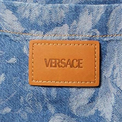 VERSACE 2023春夏花卉印花短袖休閒襯衫牛仔藍 男款 1007836-1A05765-1D520 Sizing VERSACE 2023春夏花卉印花短袖休閒襯衫牛仔藍 男款 1007836-1A05765-1D520